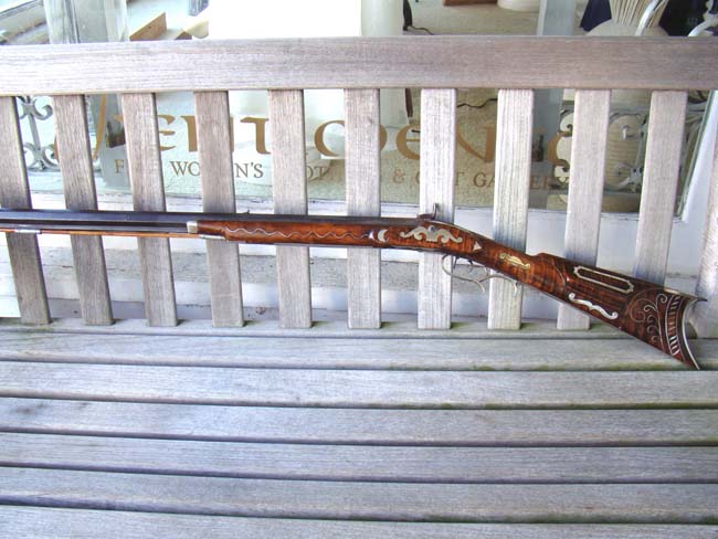 A spectacular 19th century Tiger-Maple Half-stock percussion Plains Rifle, unsigned, circa 1850 — image 9